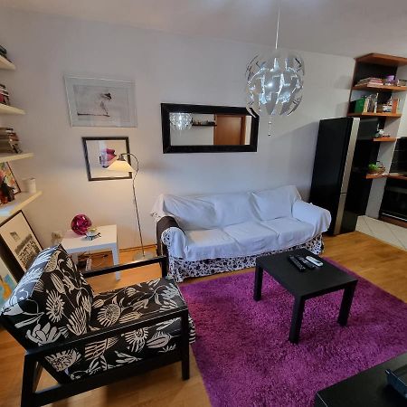 One Bedroom Centre Apartment Podgorica Exterior photo