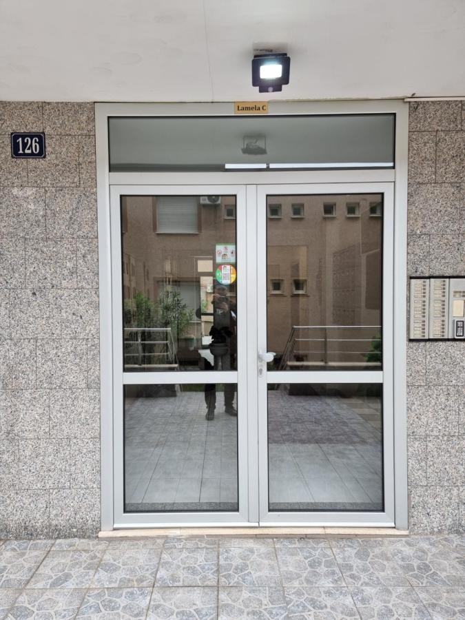 One Bedroom Centre Apartment Podgorica Exterior photo